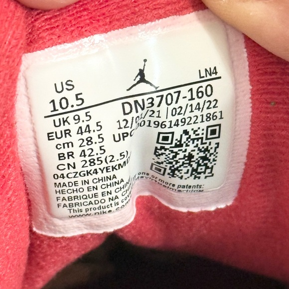 AUTHENTIC Jordan 3 Retro Fire Red size 10.5 DN3707-160 2022 PRE-OWNED - Picture 8 of 8